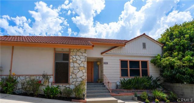2572 Silver Ridge, Los Angeles, CA 90039