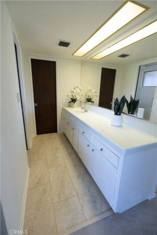 2572 Silver Ridge, Los Angeles, CA 90039