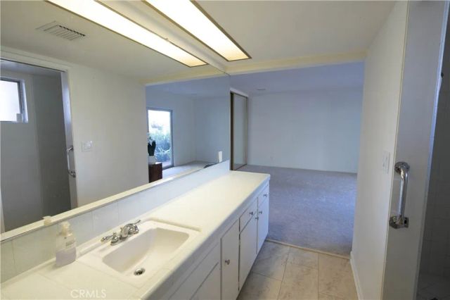 2572 Silver Ridge, Los Angeles, CA 90039