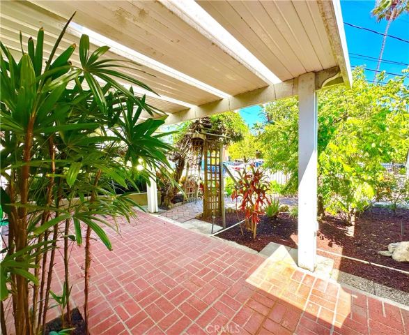 2572 Silver Ridge, Los Angeles, CA 90039