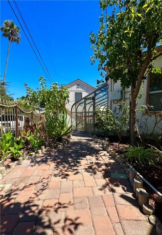 2572 Silver Ridge, Los Angeles, CA 90039