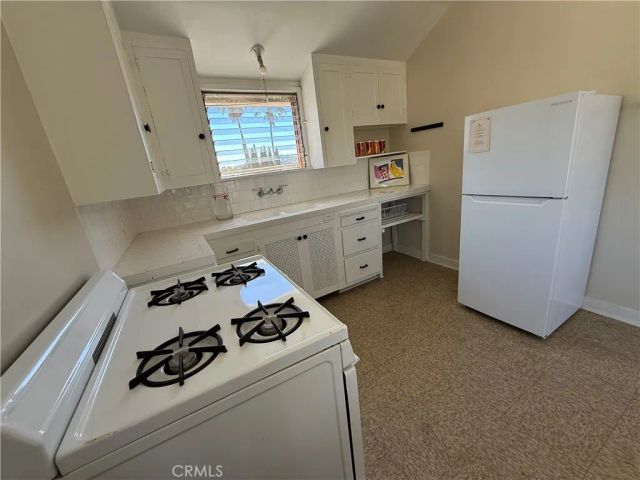 2572 Silver Ridge, Los Angeles, CA 90039