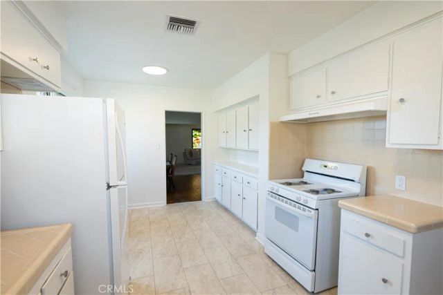 2572 Silver Ridge, Los Angeles, CA 90039