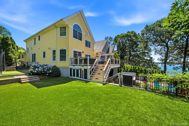 114 Eatons neck Road, Northport, NY 11768