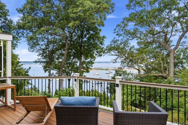 114 Eatons neck Road, Northport, NY 11768