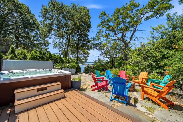 114 Eatons neck Road, Northport, NY 11768