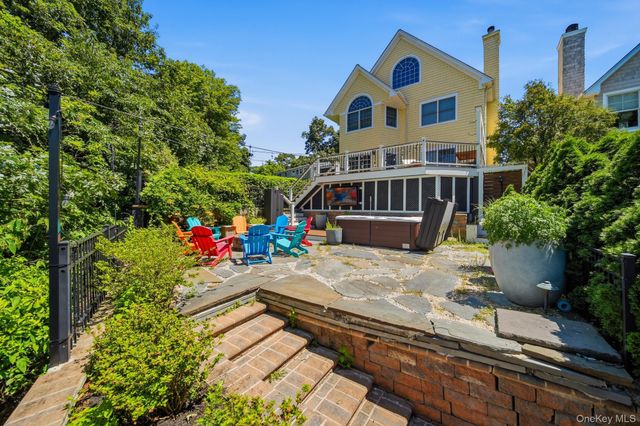 114 Eatons neck Road, Northport, NY 11768