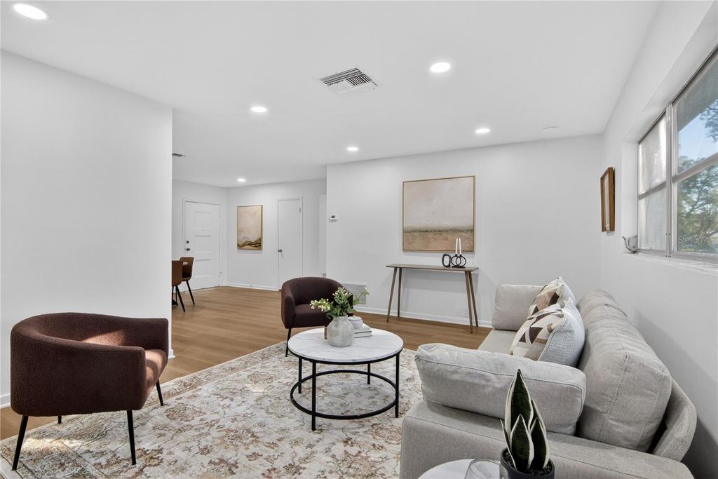 Image 12 of property listing at 613 MARSHALL STREET, Altamonte Springs, FL 32701