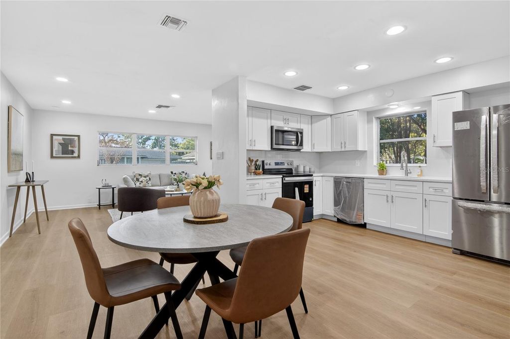 Image 19 of property listing at 613 MARSHALL STREET, Altamonte Springs, FL 32701