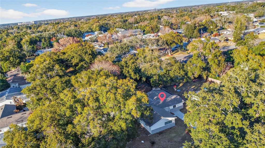 Image 3 of property listing at 613 MARSHALL STREET, Altamonte Springs, FL 32701