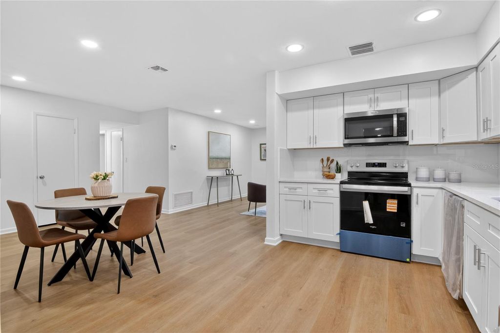 Image 21 of property listing at 613 MARSHALL STREET, Altamonte Springs, FL 32701