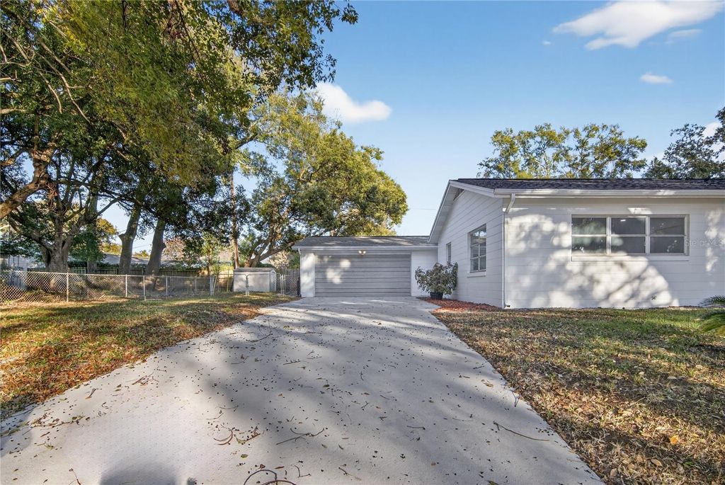 Image 44 of property listing at 613 MARSHALL STREET, Altamonte Springs, FL 32701