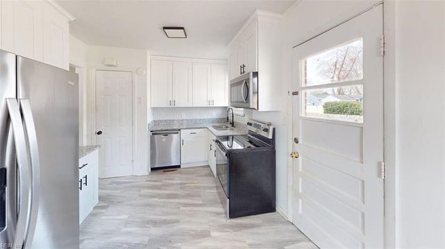 733 Fairland AVE, Hampton, VA 23661