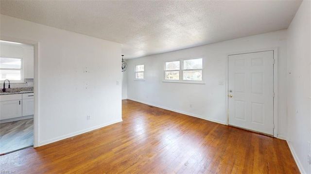 733 Fairland AVE, Hampton, VA 23661