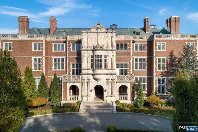 675 Ramapo Valley Road, Mahwah, NJ 07430