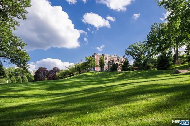 675 Ramapo Valley Road, Mahwah, NJ 07430