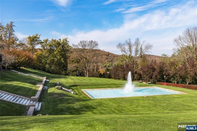 675 Ramapo Valley Road, Mahwah, NJ 07430