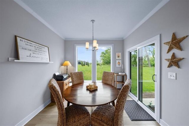 9525 Shady Bend Road, Lenexa, KS 66227