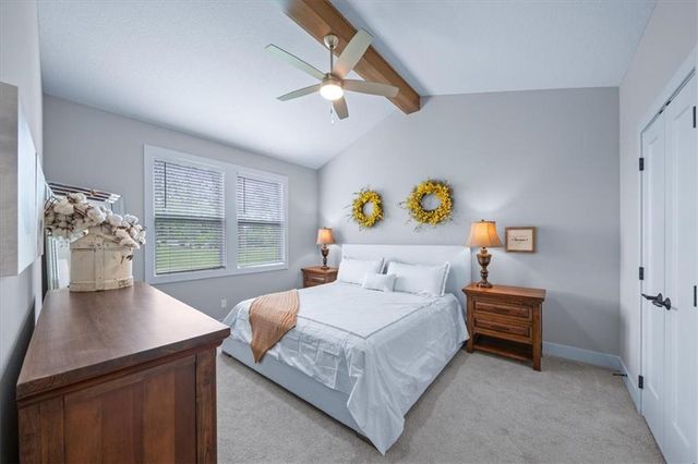 9525 Shady Bend Road, Lenexa, KS 66227
