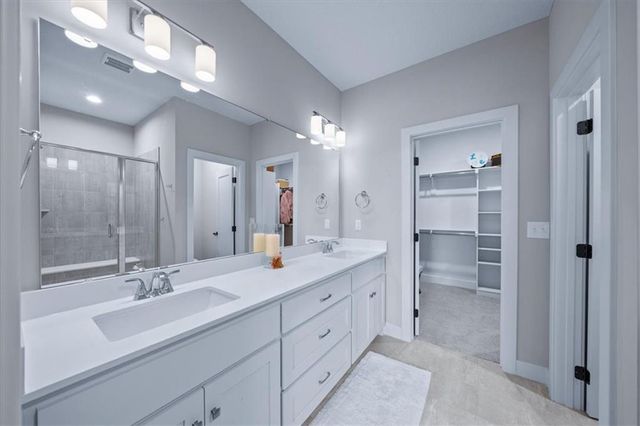9525 Shady Bend Road, Lenexa, KS 66227