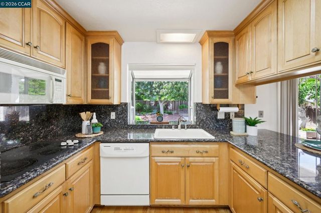 3114 Santa Paula Dr, Concord, CA 94518
