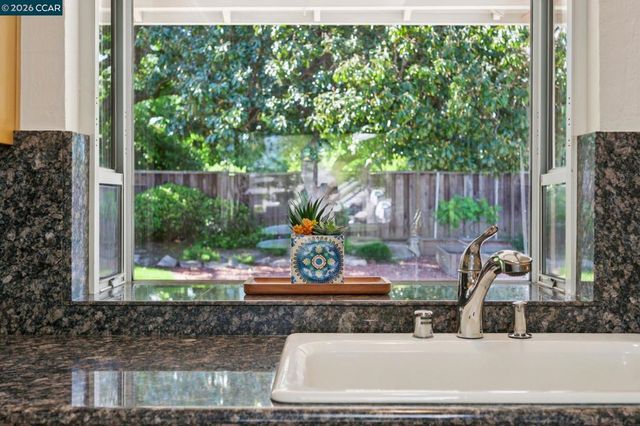 3114 Santa Paula Dr, Concord, CA 94518