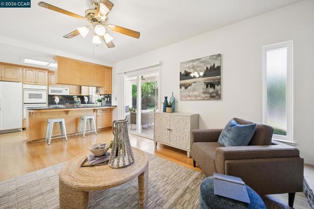 3114 Santa Paula Dr, Concord, CA 94518