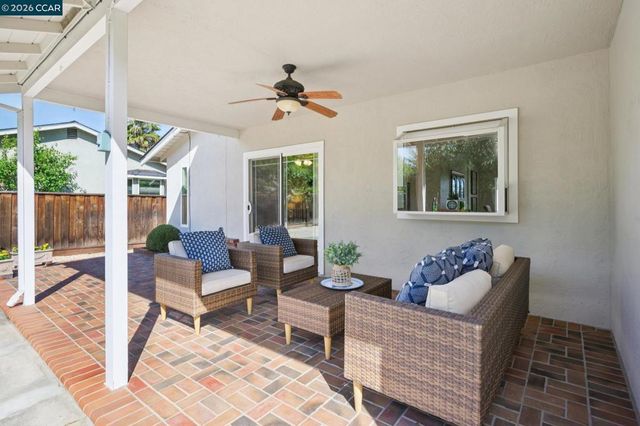 3114 Santa Paula Dr, Concord, CA 94518