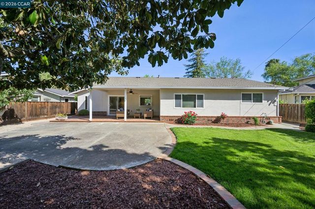 3114 Santa Paula Dr, Concord, CA 94518