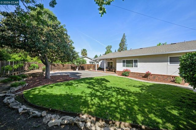 3114 Santa Paula Dr, Concord, CA 94518