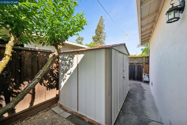 3114 Santa Paula Dr, Concord, CA 94518