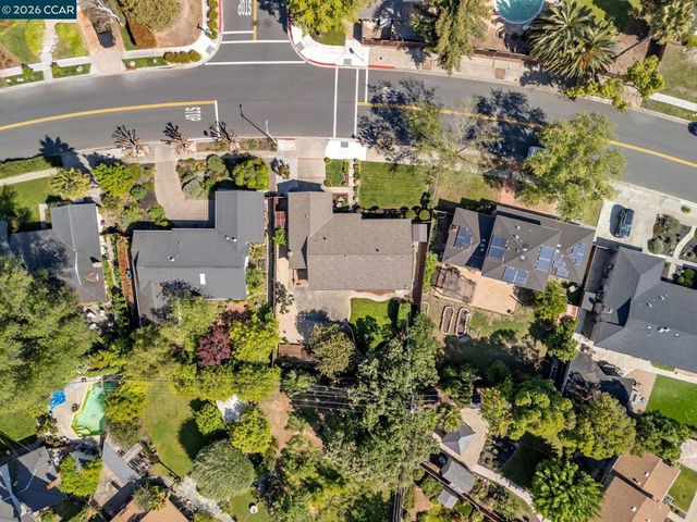 3114 Santa Paula Dr, Concord, CA 94518