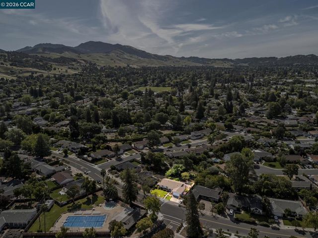 3114 Santa Paula Dr, Concord, CA 94518