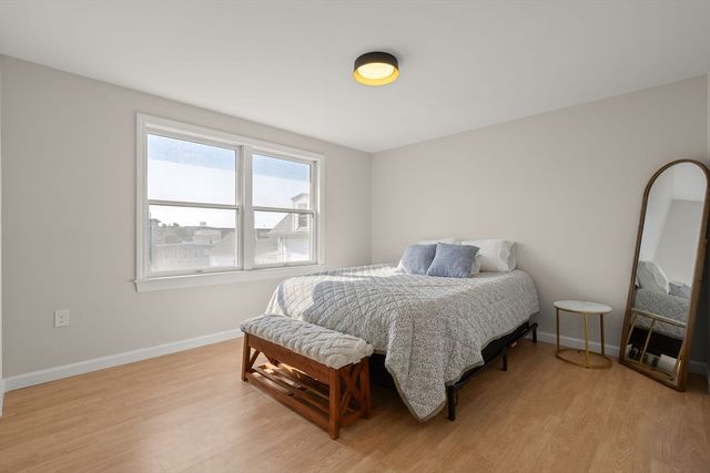 32 Danis St, Fall River, MA 02720