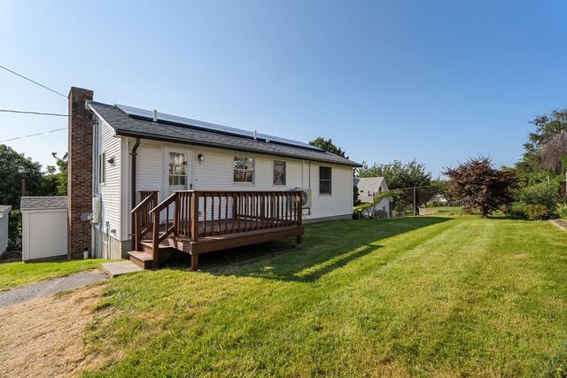 32 Danis St, Fall River, MA 02720