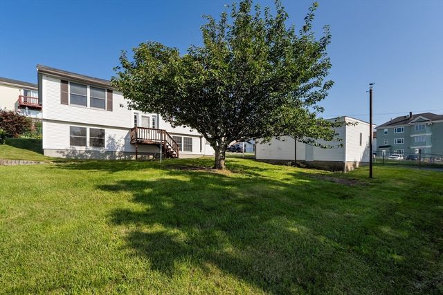 32 Danis St, Fall River, MA 02720