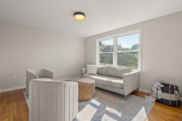 32 Danis St, Fall River, MA 02720