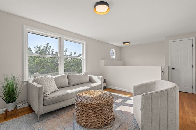 32 Danis St, Fall River, MA 02720