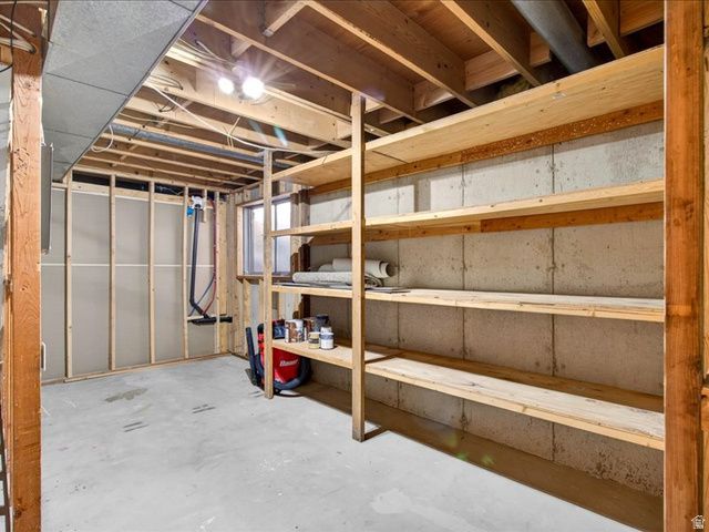 5311 S SKEESWOOD DR, Taylorsville, UT 84129