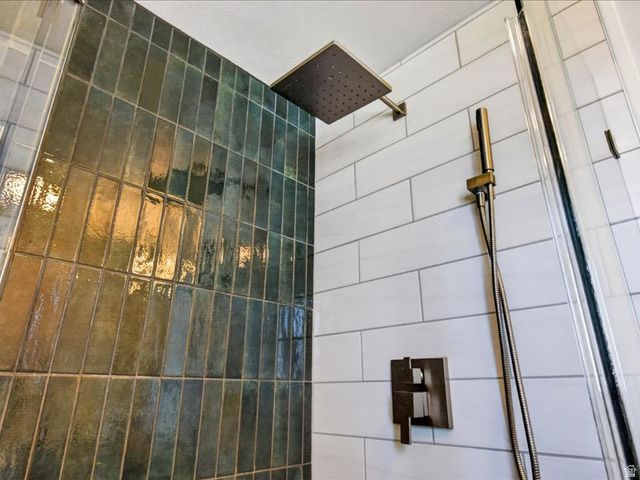 5311 S SKEESWOOD DR, Taylorsville, UT 84129