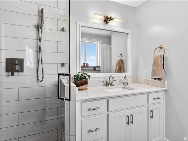 5311 S SKEESWOOD DR, Taylorsville, UT 84129