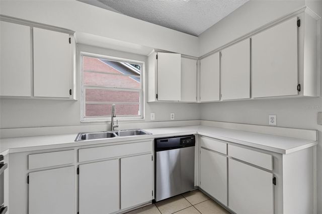 1016 HARDWOOD DRIVE, Valrico, FL 33596