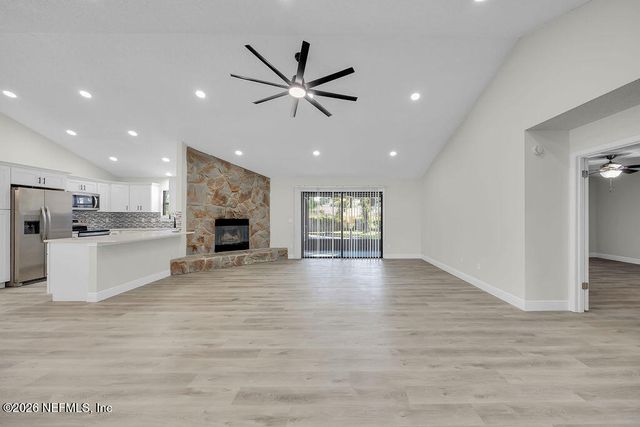 8423 CHASON Road E, Jacksonville, FL 32244