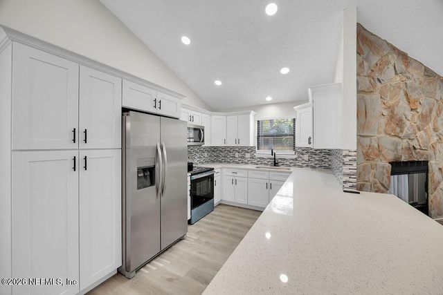8423 CHASON Road E, Jacksonville, FL 32244