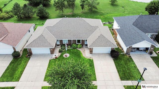 7451 S 28th Street, Lincoln, NE 68516