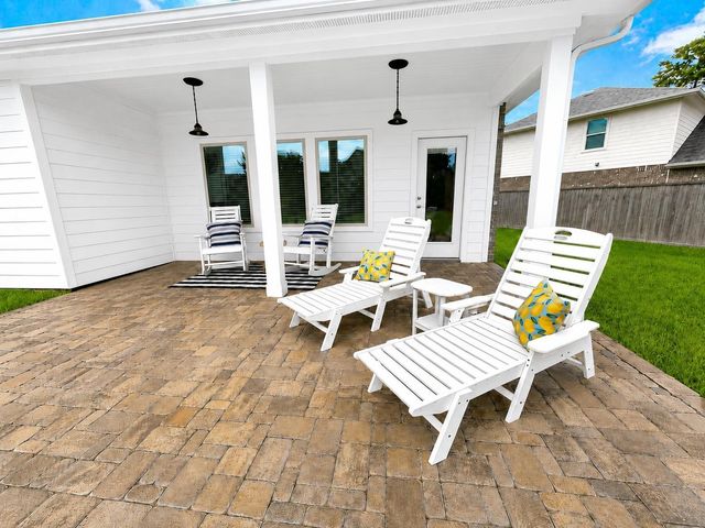 12001 New River Ct, Conroe, TX 77384