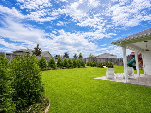 12001 New River Ct, Conroe, TX 77384