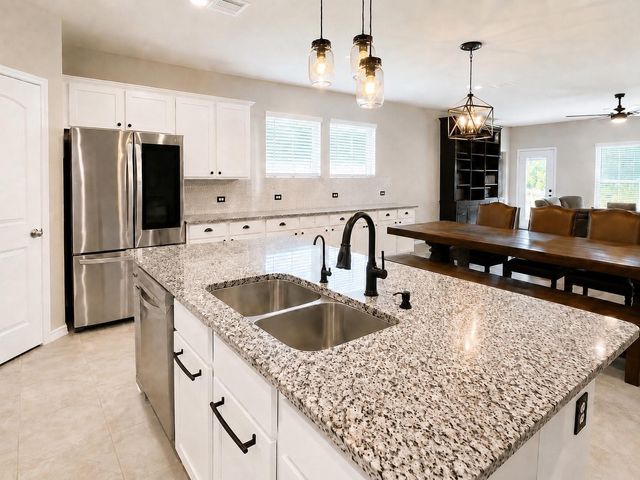 12001 New River Ct, Conroe, TX 77384