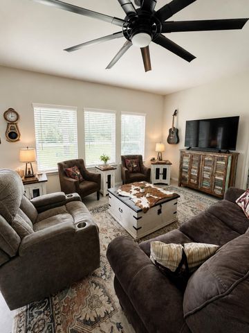 12001 New River Ct, Conroe, TX 77384