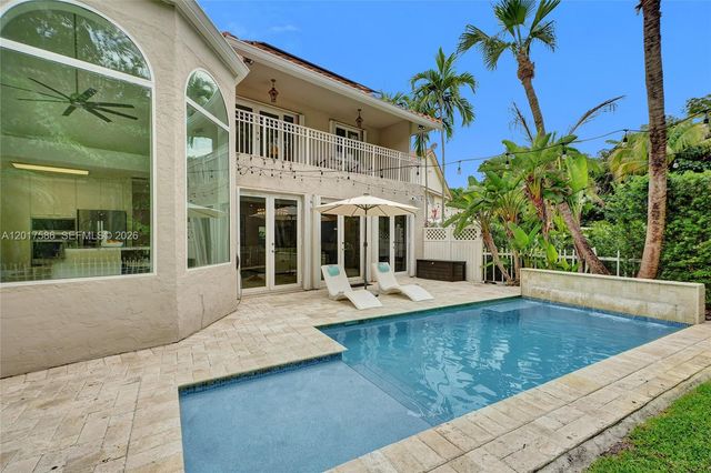 10340 NW 46th Ter, Doral, FL 33178